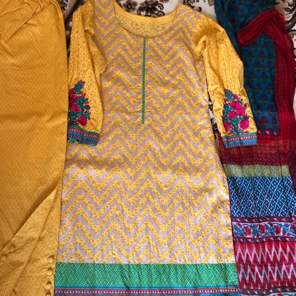 Khaddi suit